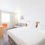Novotel Centre