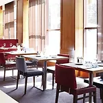Novotel Centre Готель