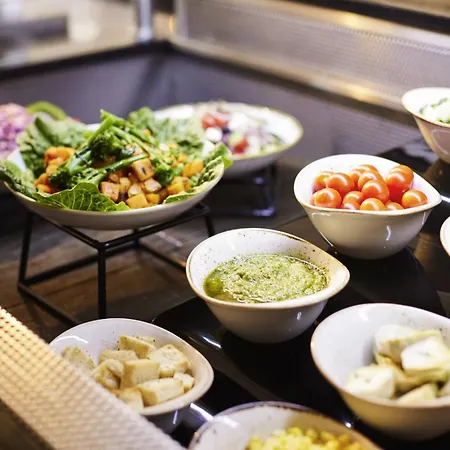 Novotel Centre Hotel 4*
