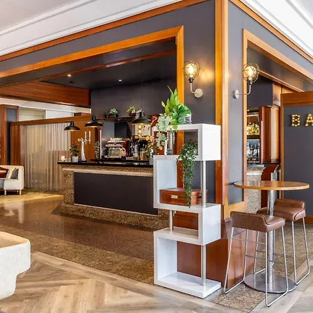 Novotel Centre Hotel 4*