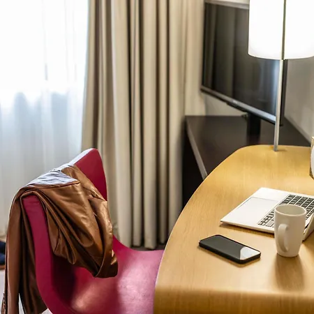 Novotel Centre 4* بريستول