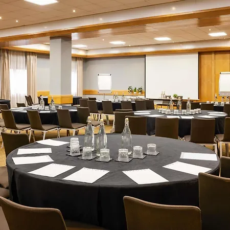 Novotel Centre Hotel
