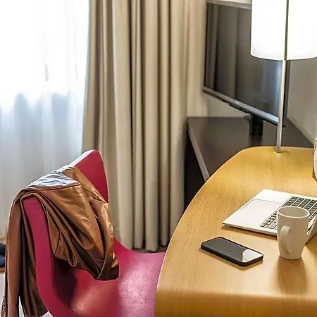 Novotel Centre Hotel