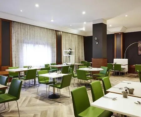 Hotel Novotel Centre 4*