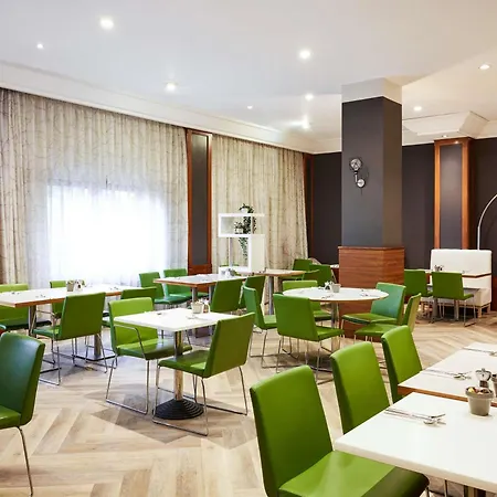 Novotel Centre Hotel