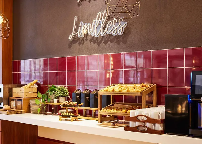 Отель Novotel Centre Бристоль