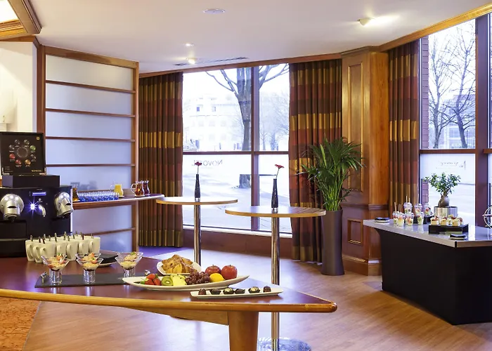 Otel Novotel Centre 4*