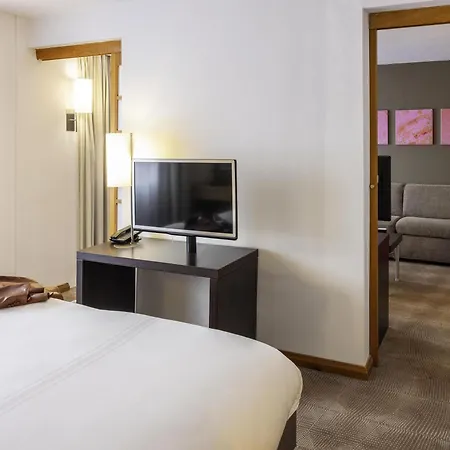 Novotel Centre Отель Бристоль