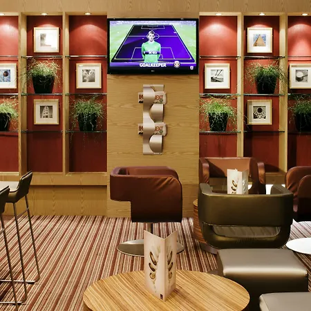 Отель Novotel Centre Бристоль