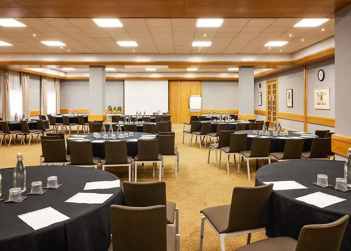 Novotel Centre מלון 4*